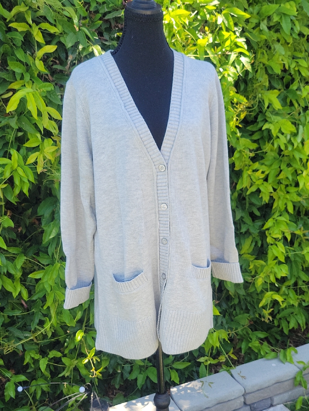 Isaac Mizrahi Soft Button Down Cardigan in Light Gray With Pockets 1X